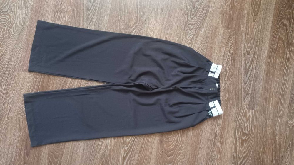 Панталон, нов,с широки крачоли