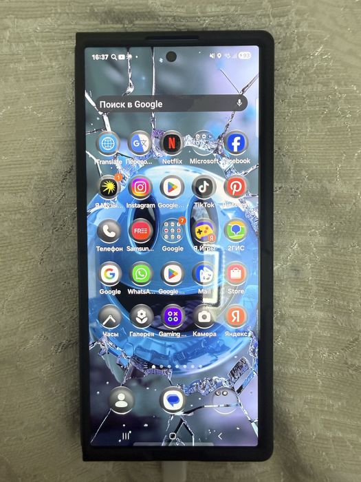 Продаю SAMSUNG Galaxy Z Fold 7