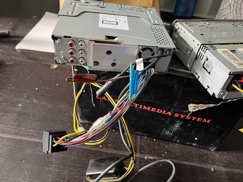 Продавам различни видове мултимедия/радио/usb/mp3 и т.н.!