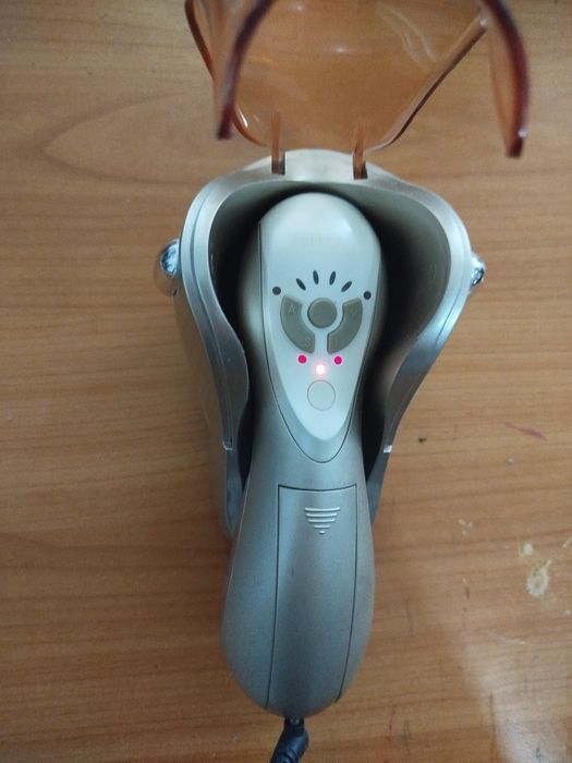 Aparat de masaj facial și corp