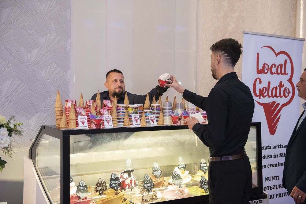 Înghețată la nunta . Ice cream bar , gelato bar , Înghețată artizanala