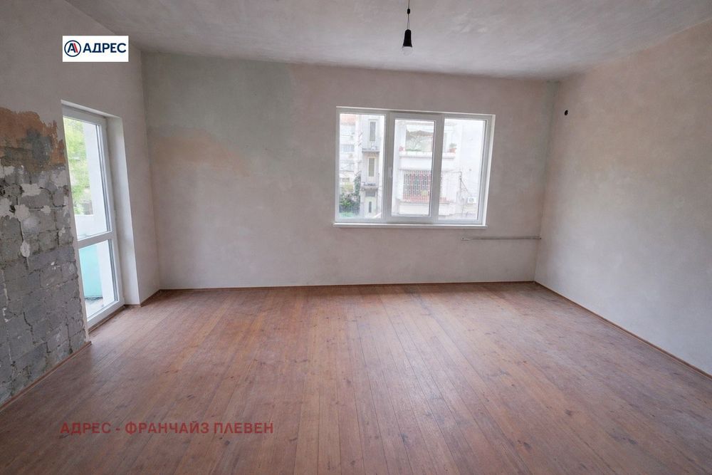 Многостаен в Плевен-Идеален център площ 130 цена 189000