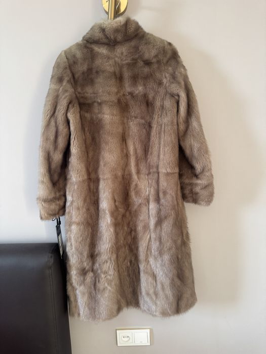 Продается новая шуба ТОРГ