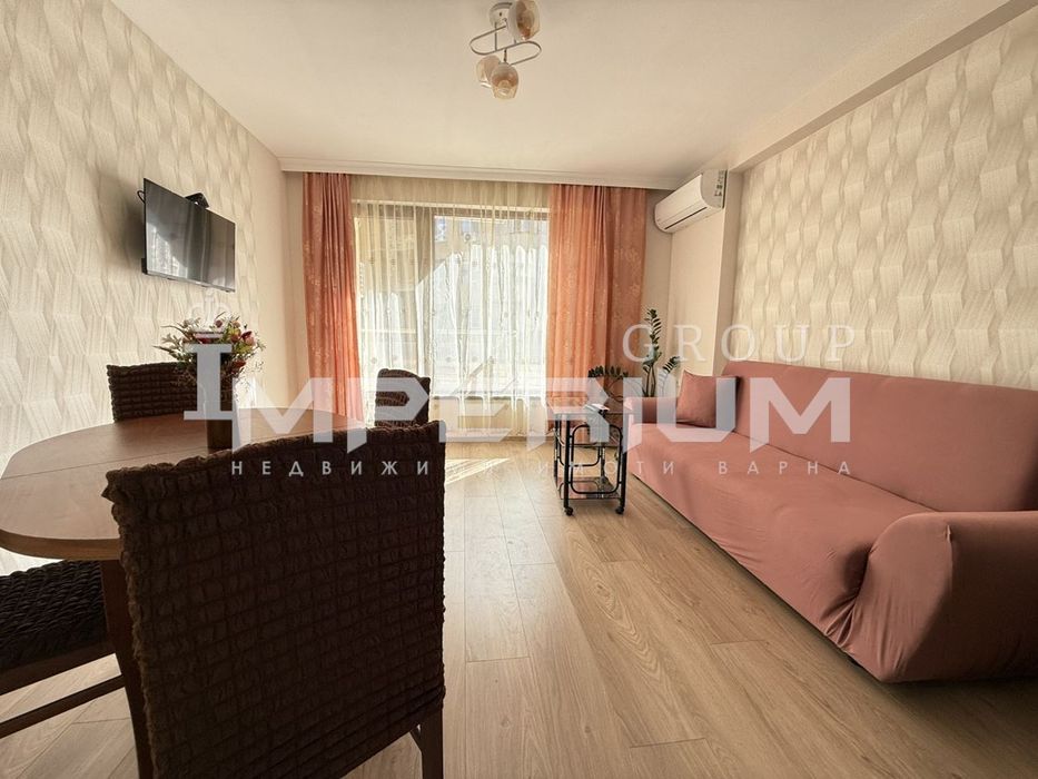 Дава се под наем Двустаен апартамент в Варна, Гръцка махала - 55 кв.м за 663 € - Снимка #1