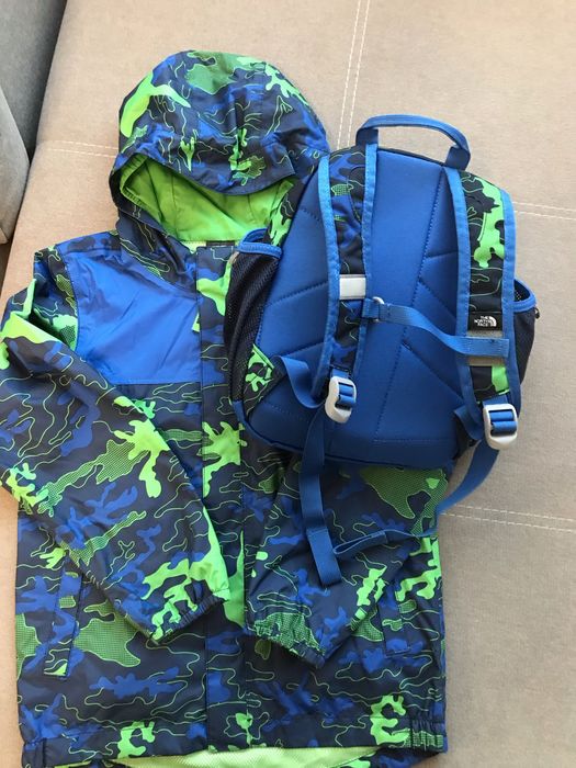 Дъждобран / ветровка “ The north face” + раница 6г. 116 - 122