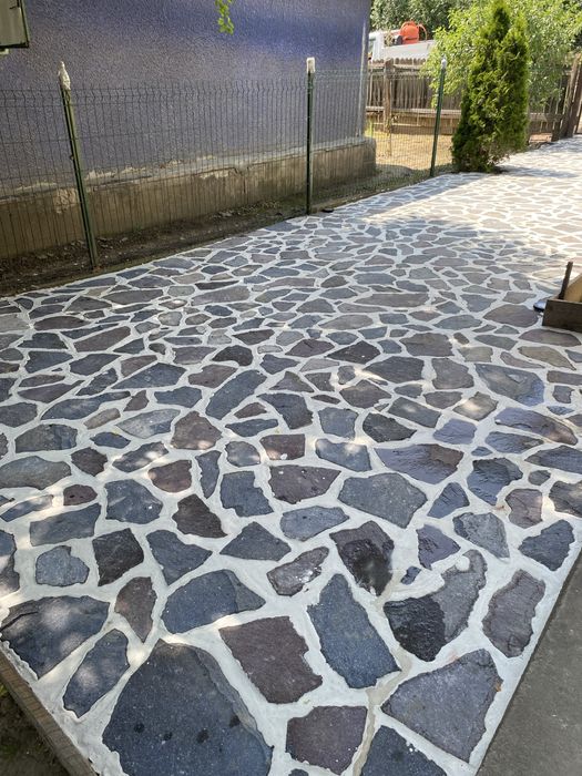 Vând Piatră sau Montez