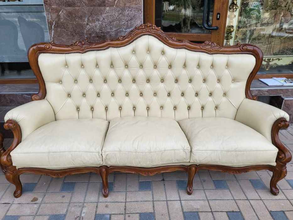 Невероятно красива барокова холна гарнитура