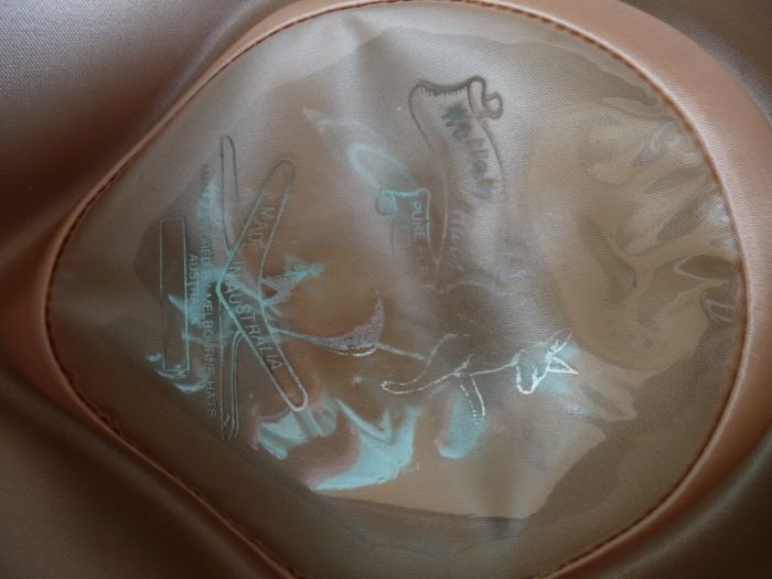 Шапка от козина на кенгуру уолаби