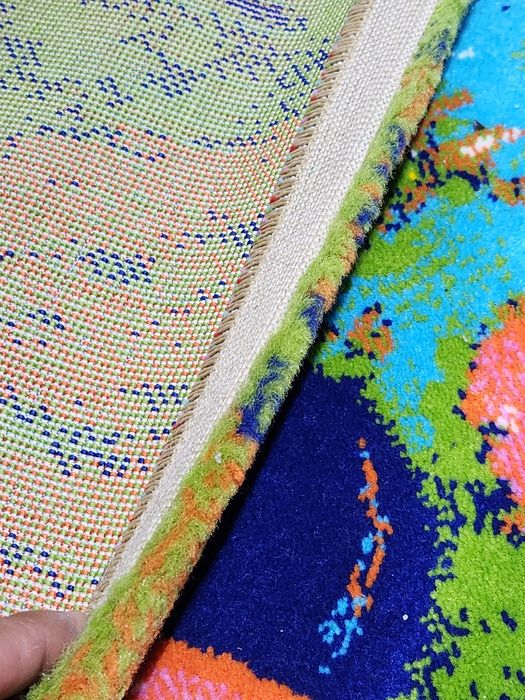 Продаётся детский ковёр бемби