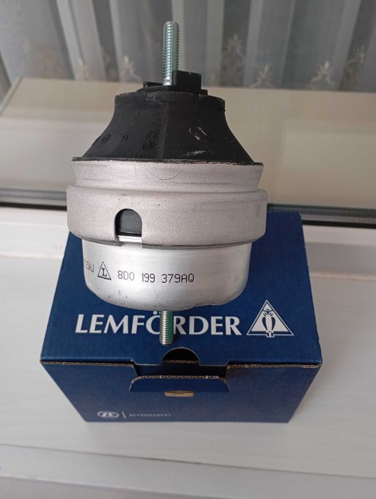 Опора двигателя левая LEMFORDER AUDI A4, A6, VW PASSAT (3B2)