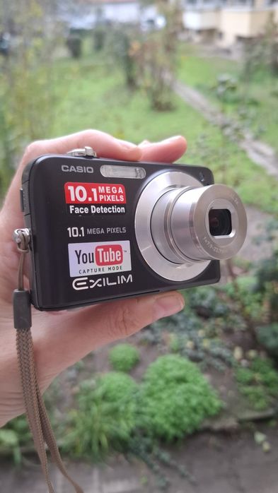 Компактен дигитален фотоапарат Продавам Casio Exilim EX-Z1080