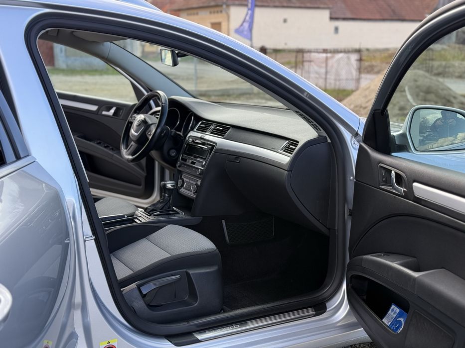 SKODA SUPERB 11/2010 Euro 5 2.0 TDI 143 CP, Automat SE POATE IN RATE