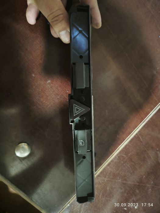 Управление за аварийни светлини и врати и ляв стоп за Opel Astra H