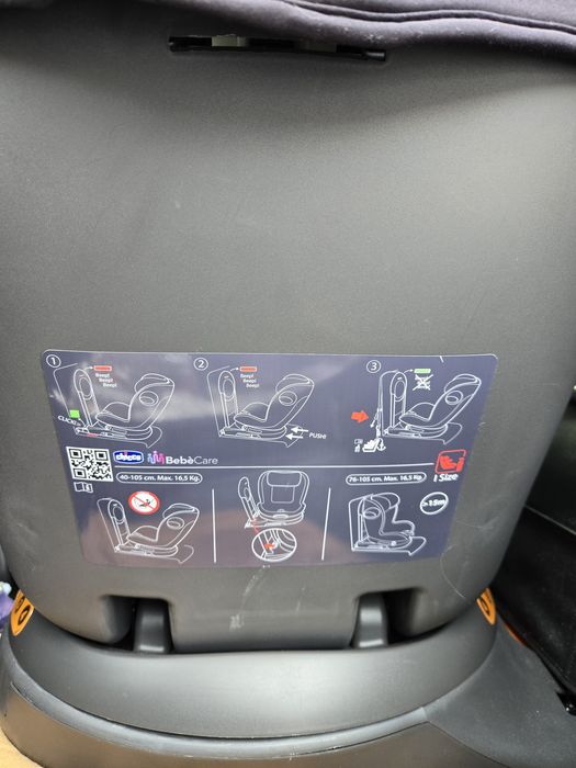 Vând scaun de mașină Chicco AroundU iSize