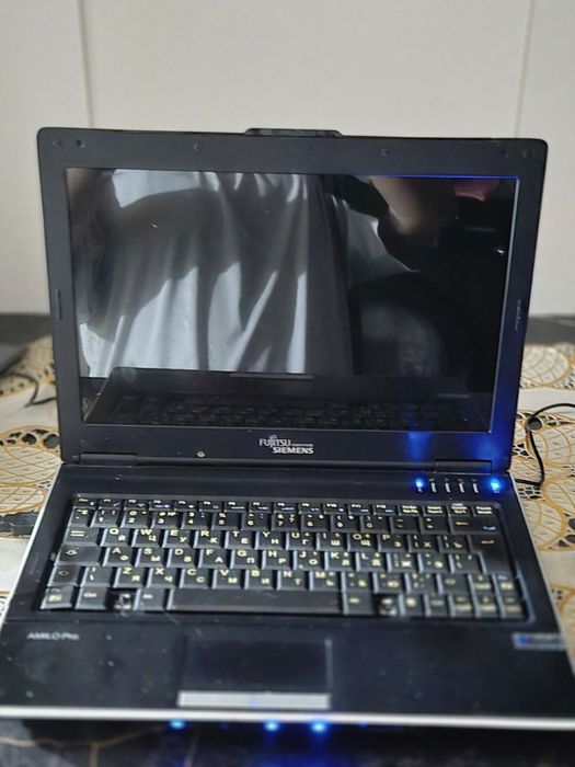 Fujitsu siemens ноутбук сатылады