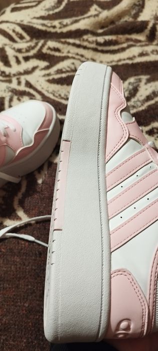 Маратонки adidas 36 2/3 номер отлични