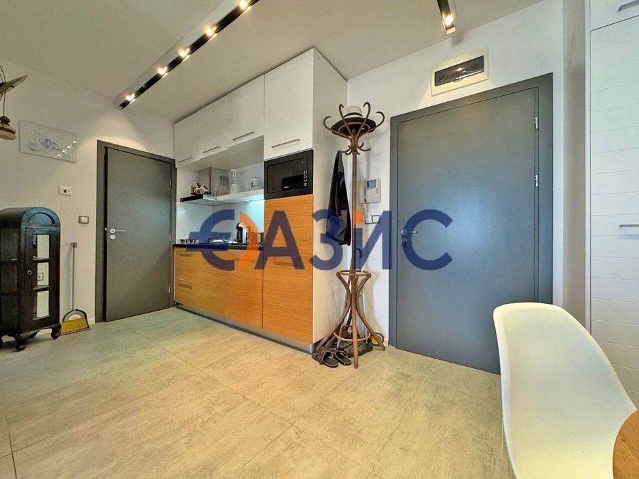 Продава се Двустаен апартамент в Созопол - 71 кв.м за 2465 €/кв.м - Снимка #7