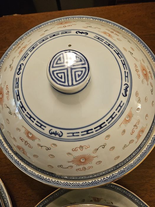 Столовый сервиз на 6 персон. Рисовый фарфор.