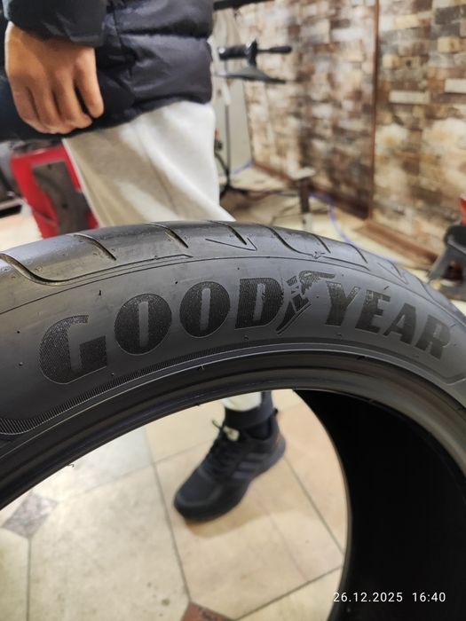 Good year 255/45/21