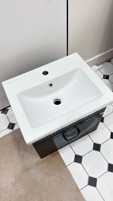 Раковина со шкафом