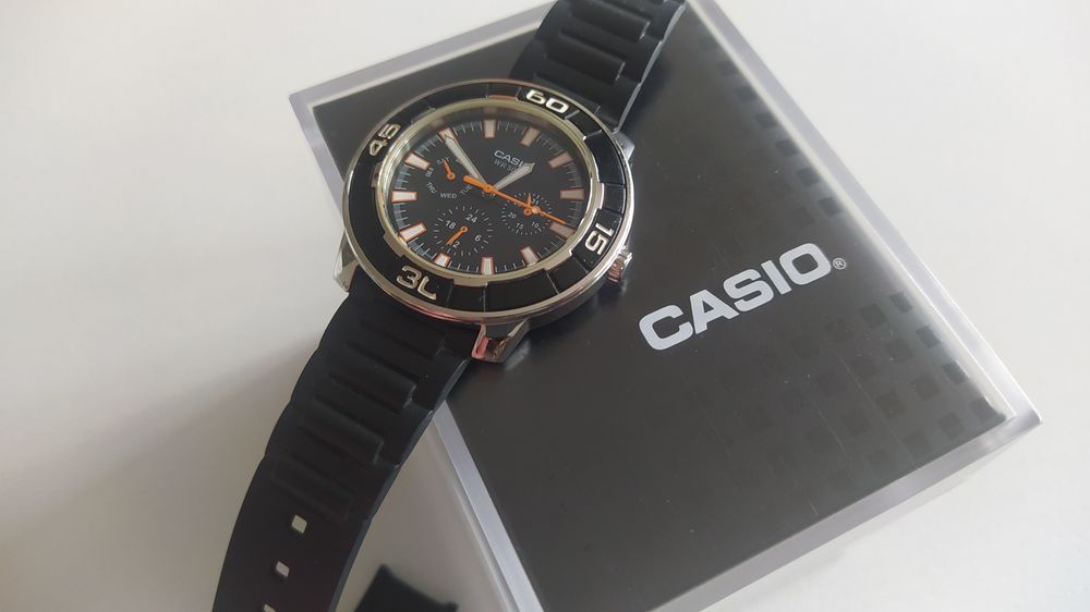 Часовник Casio LTP-1327