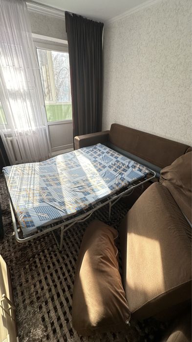 Продаю СРОЧНО раскладной диван 3,7 метр