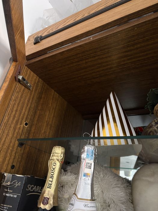 Продам мебель стенка-гарнитур с баром