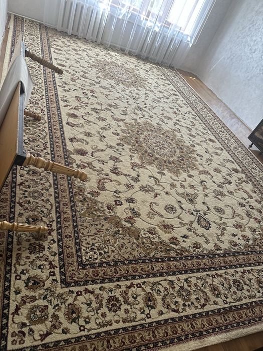 Ковер  3,5-6 метр.   В хорошом состояни