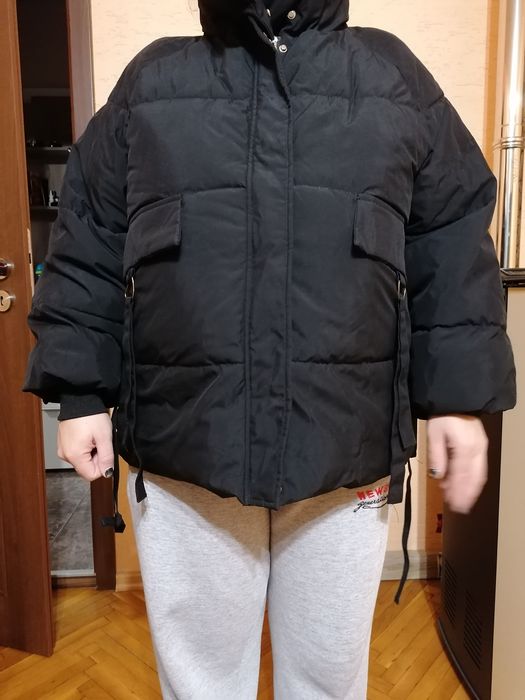 Дамско яке с акценти на джобовете