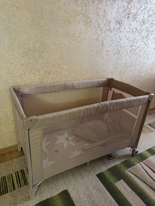 Манеж компактный