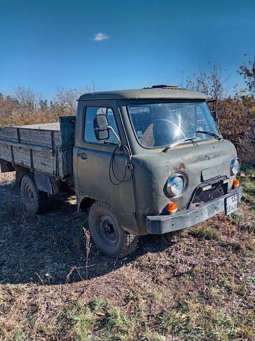 Продам УАЗ 3303 бортовой