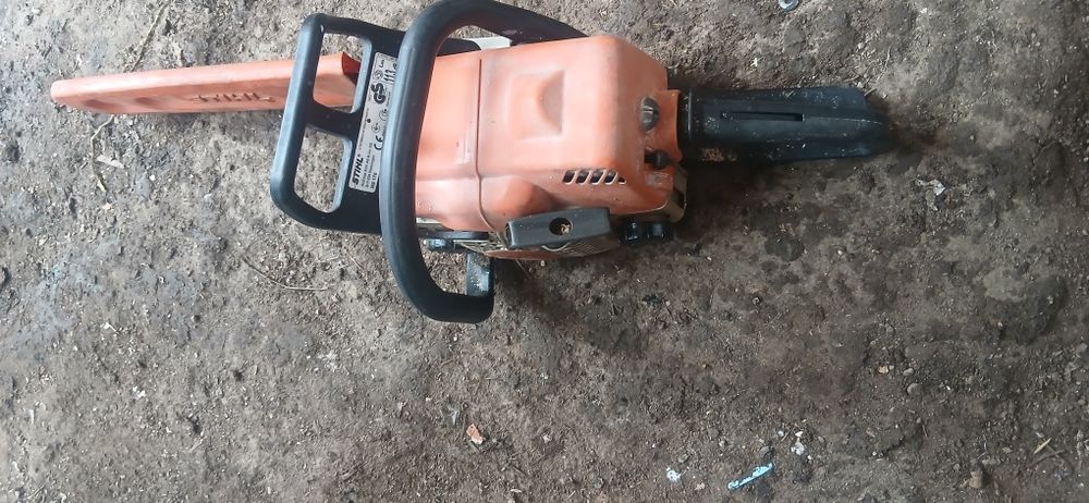 Vând stihl ms 170