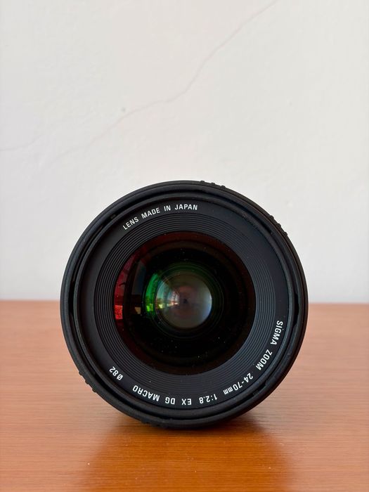 Obiectiv Sigma 24-70mm F2.8 EX DG Macro - Versatil și luminos (Nikon)