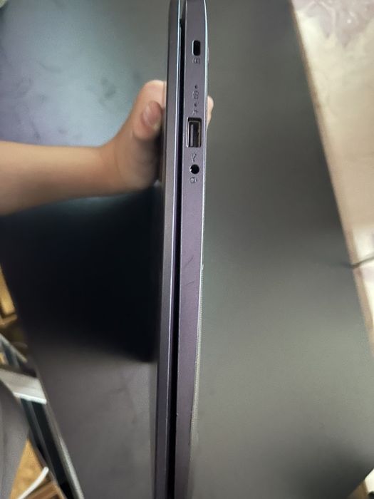 Ноутбук идеально