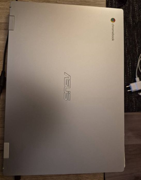 Leptop asus chromebook cx1 128gb 8gb ram