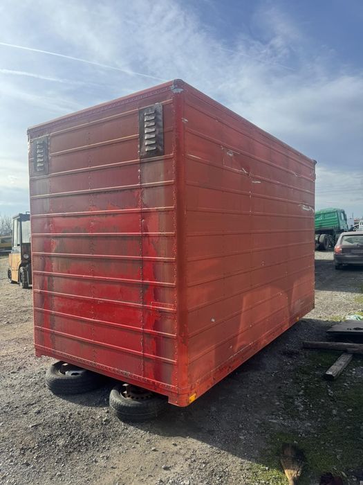 Фургон подходящ за склад