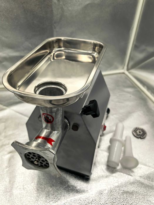 Masina de tocat carne profesionala 750W 599 lei