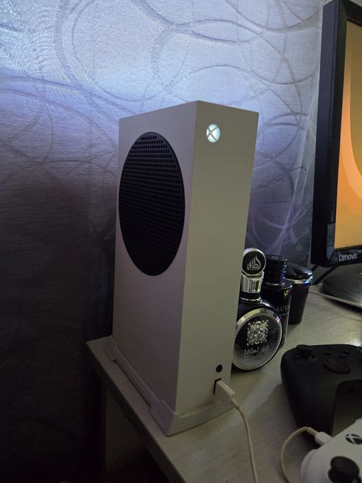 Xbox S Series 512GB + 2 Контролера