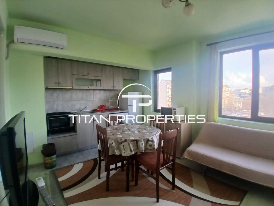 Двустаен апартамент, под наем, кв. Колхозен пазар