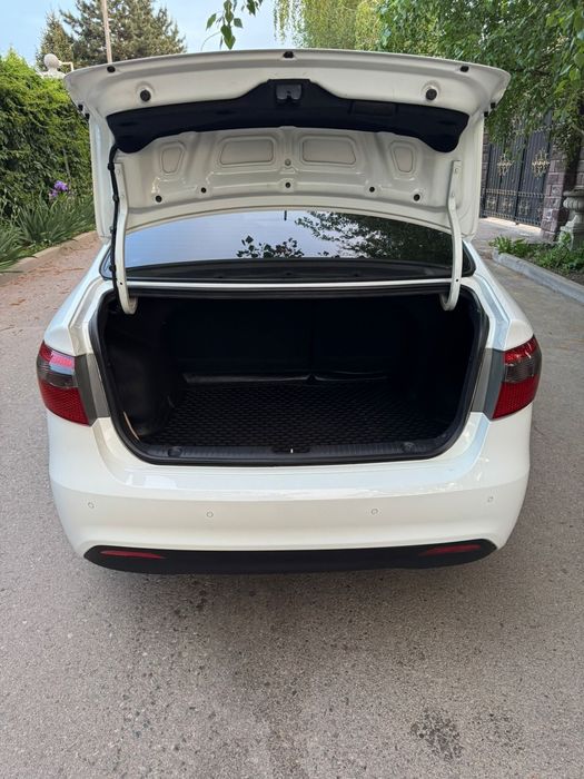 Продам седан Kia Rio