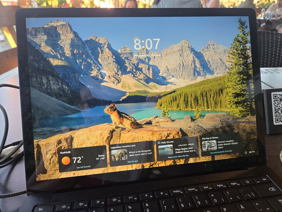 Microsoft Surface Touchscreen Laptop 4 AMD Ryzen 5 16gb RAM SSD 256GB