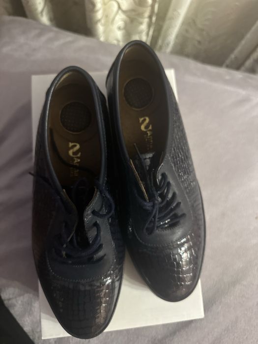 Vand pantofi de dama ortopedici marimea 38