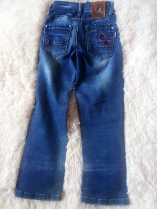 Продам джинсы на мальчика