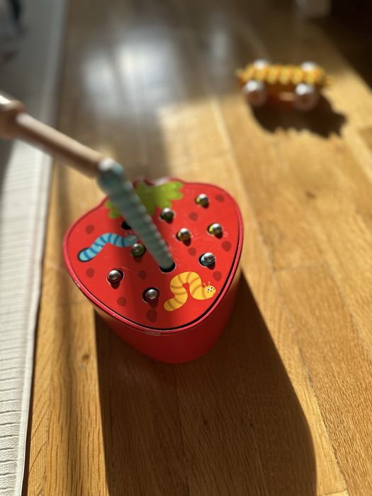 Дървени играчки за деца 0-3 г.