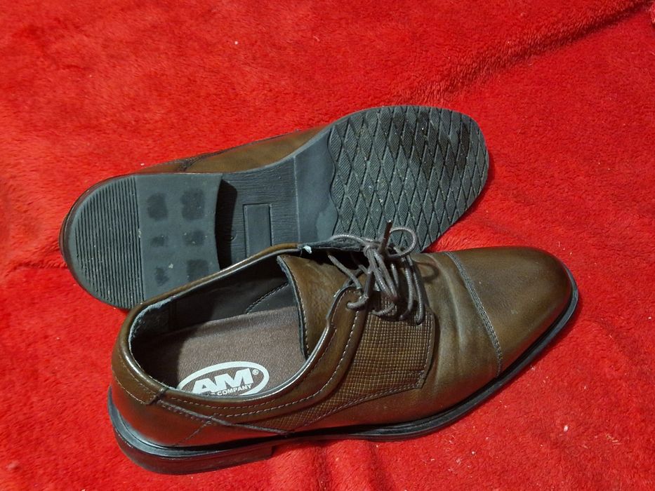 Pantofi de ocazie nr 41