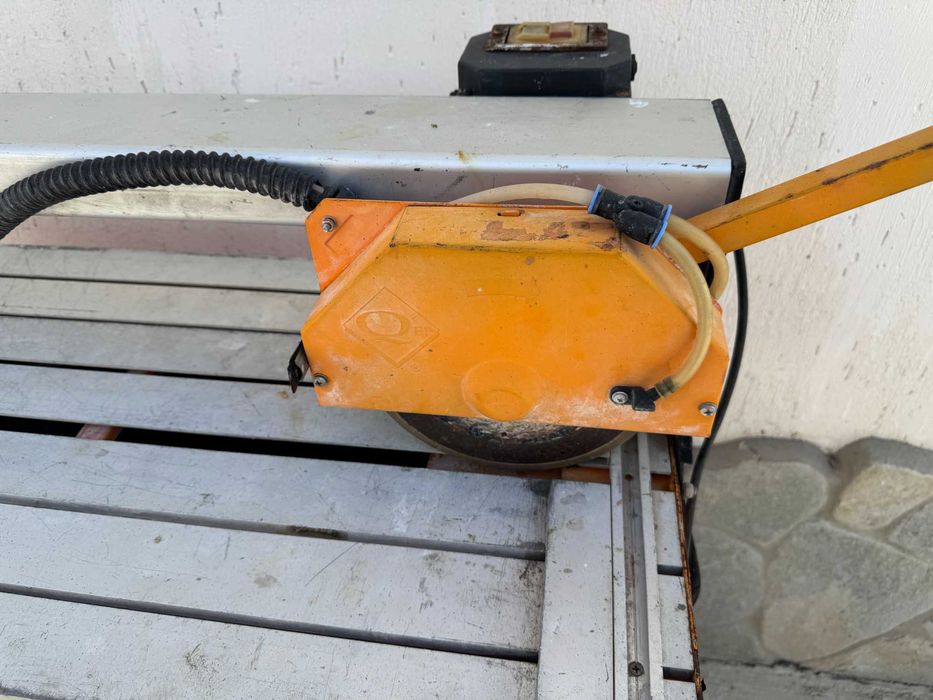 Машина за плочки - PRO 900 W / 68см