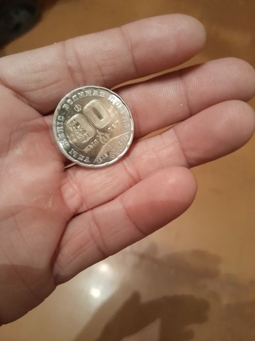 Продам юбилейный монеты