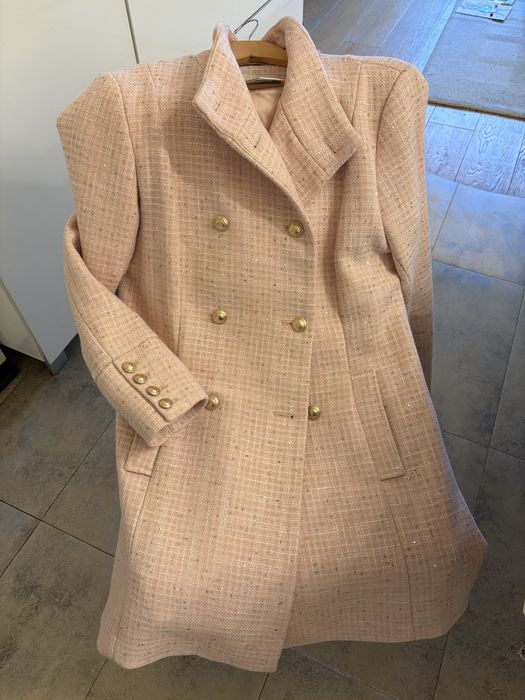 Модерно розово палто със златни елементи Salsa Jeans за пролет-есен