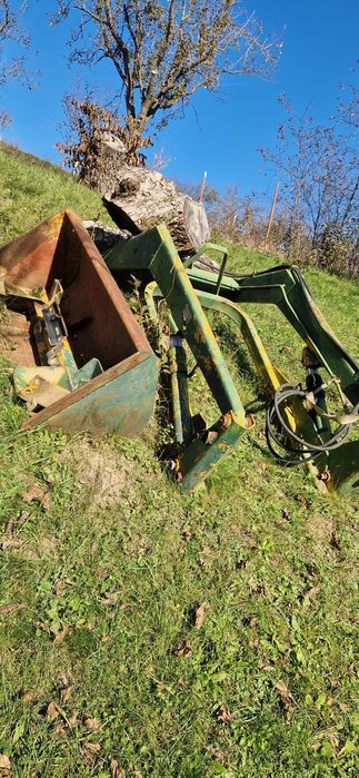 Vând cupa de tractor