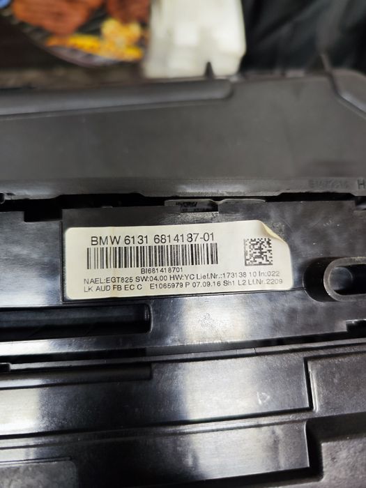 Панел за климатроник и радио от BMW